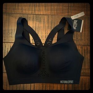 BRAND NEW Victoria Secret Sports Bra